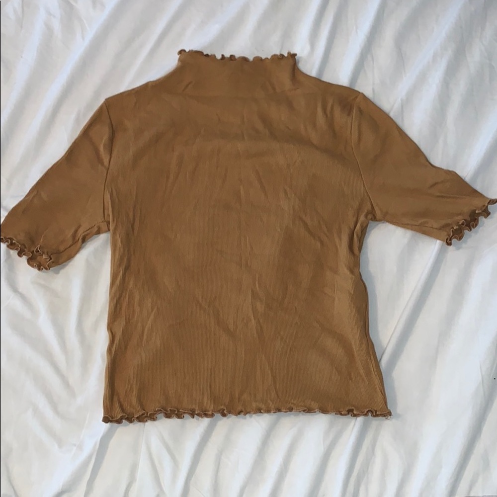 short sleeve brown tshirt